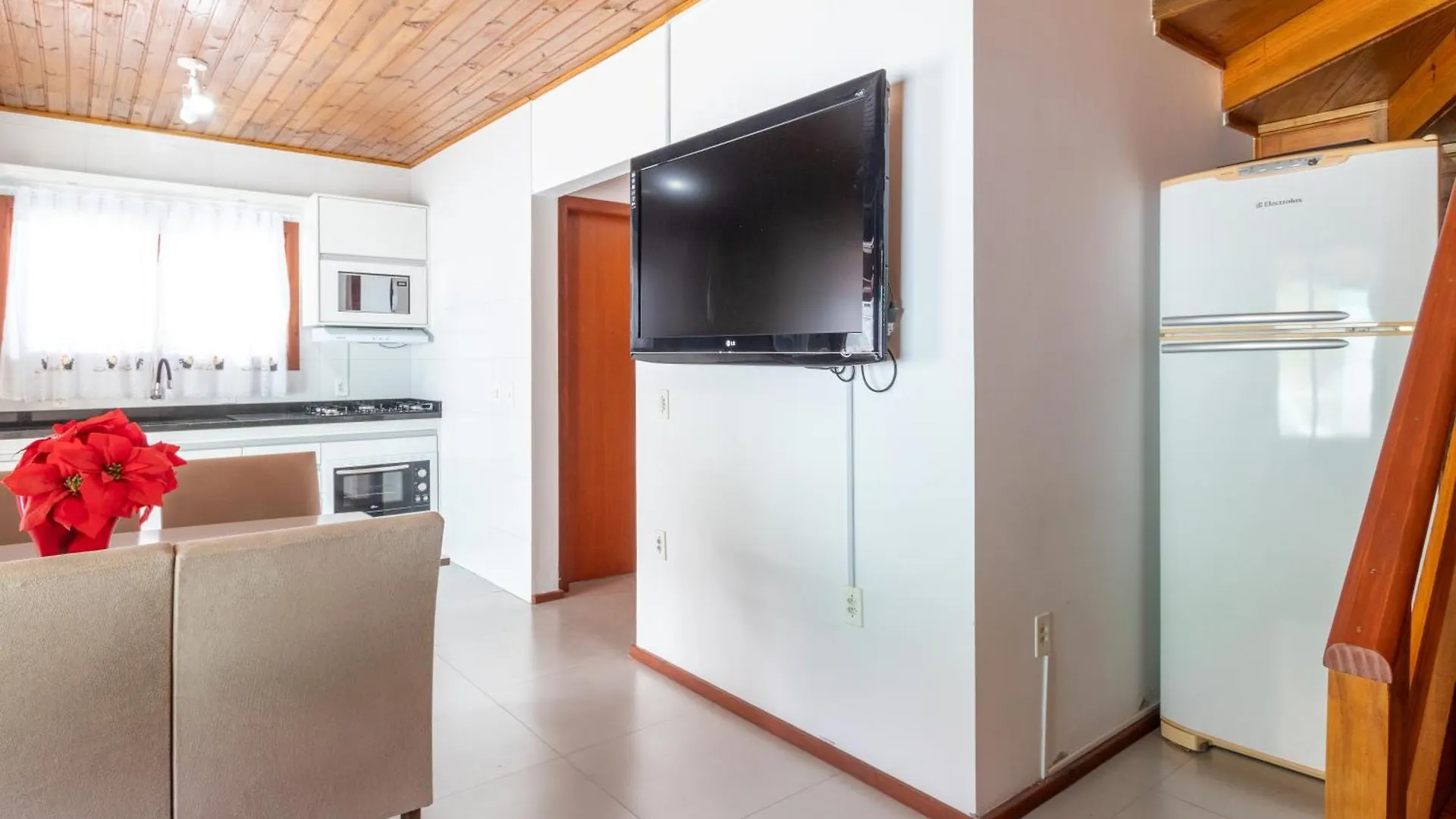 150M Da Praia E A 300M Do Villa Casarao Wz8850 Florianopolis 0*,